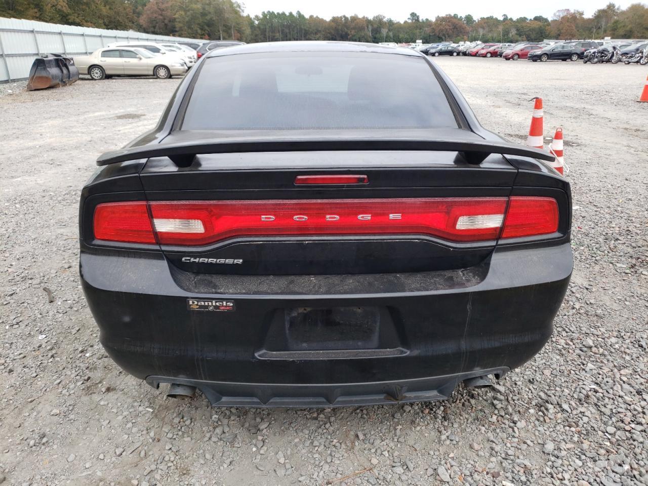 2014 DODGE CHARGER SE - Image 6