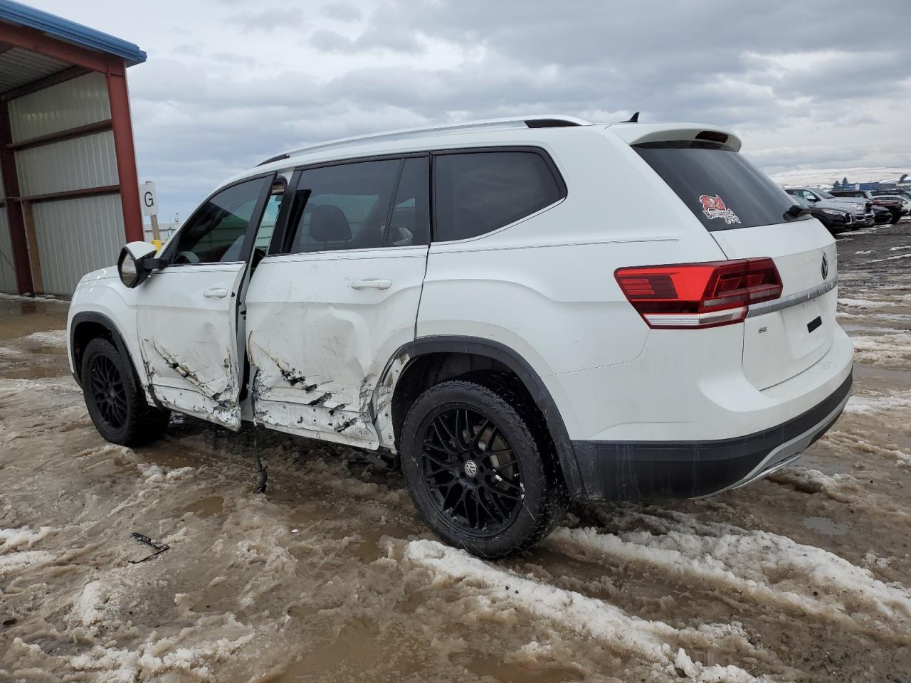 2018 VOLKSWAGEN ATLAS SE - Image 2