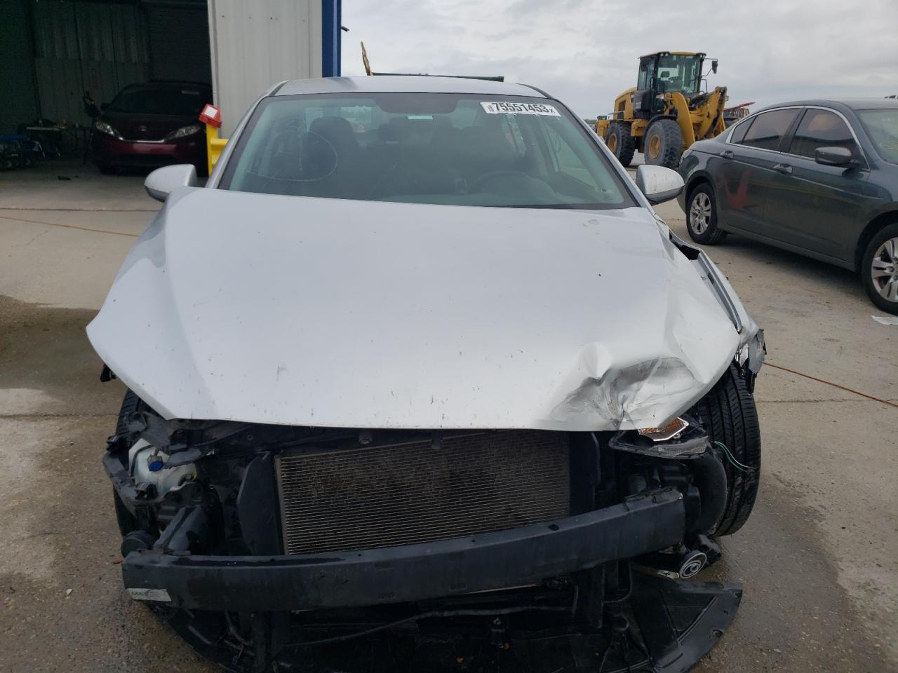 2018 HYUNDAI ELANTRA SE - Фото 5