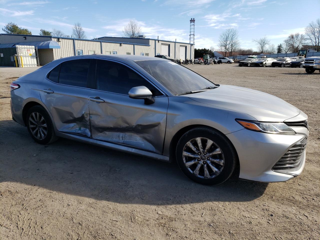 2020 TOYOTA CAMRY LE - Фото 4