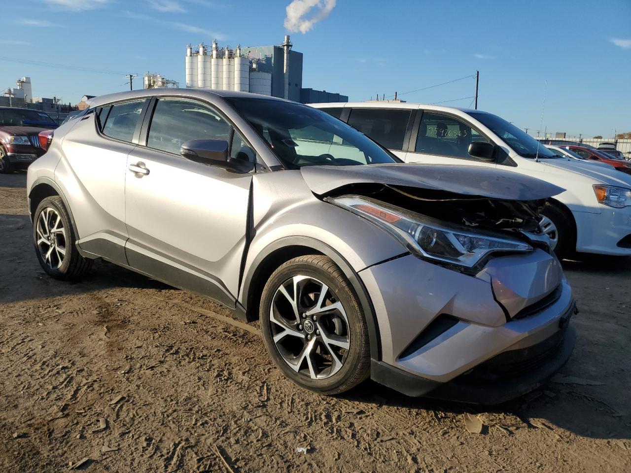 2018 TOYOTA C-HR XLE - Фото 4