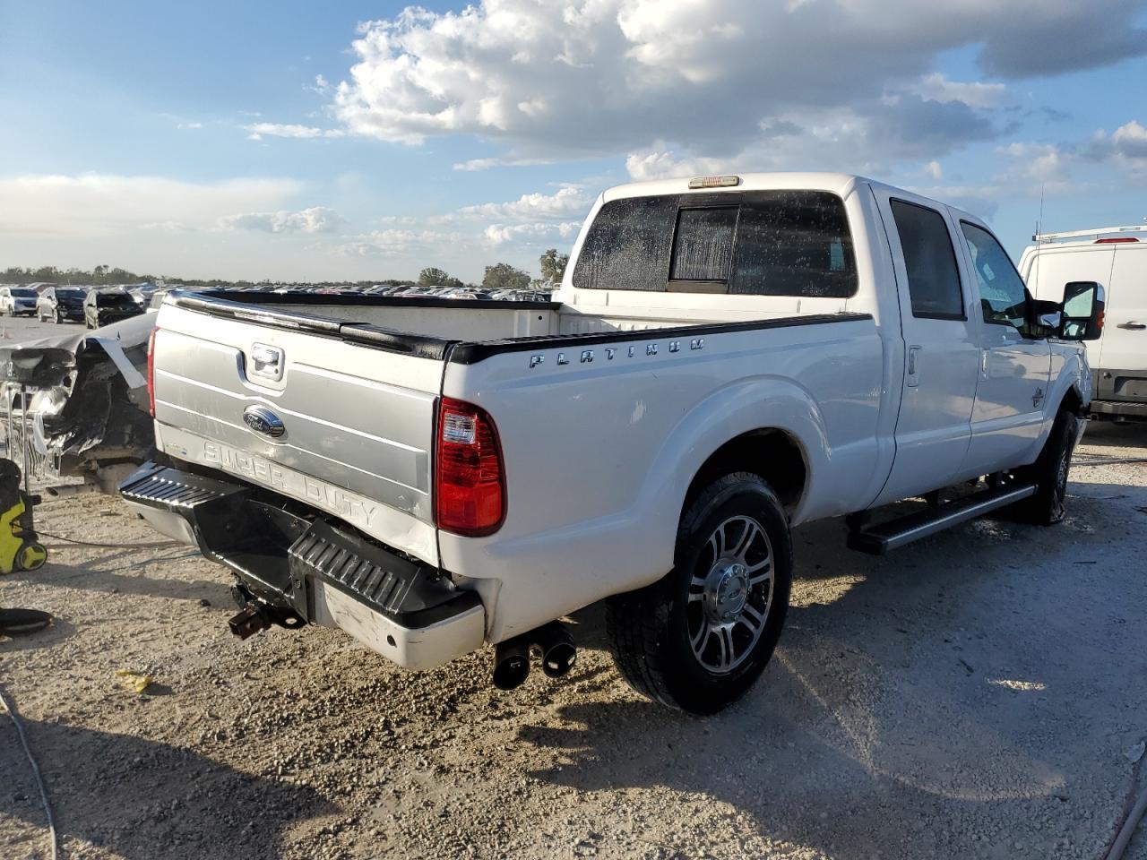 2015 FORD F250 SUPER - Image 3