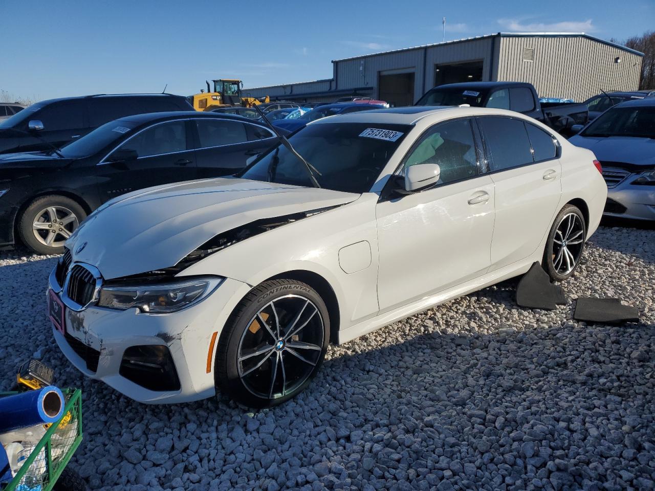 2021 BMW 330XE car image