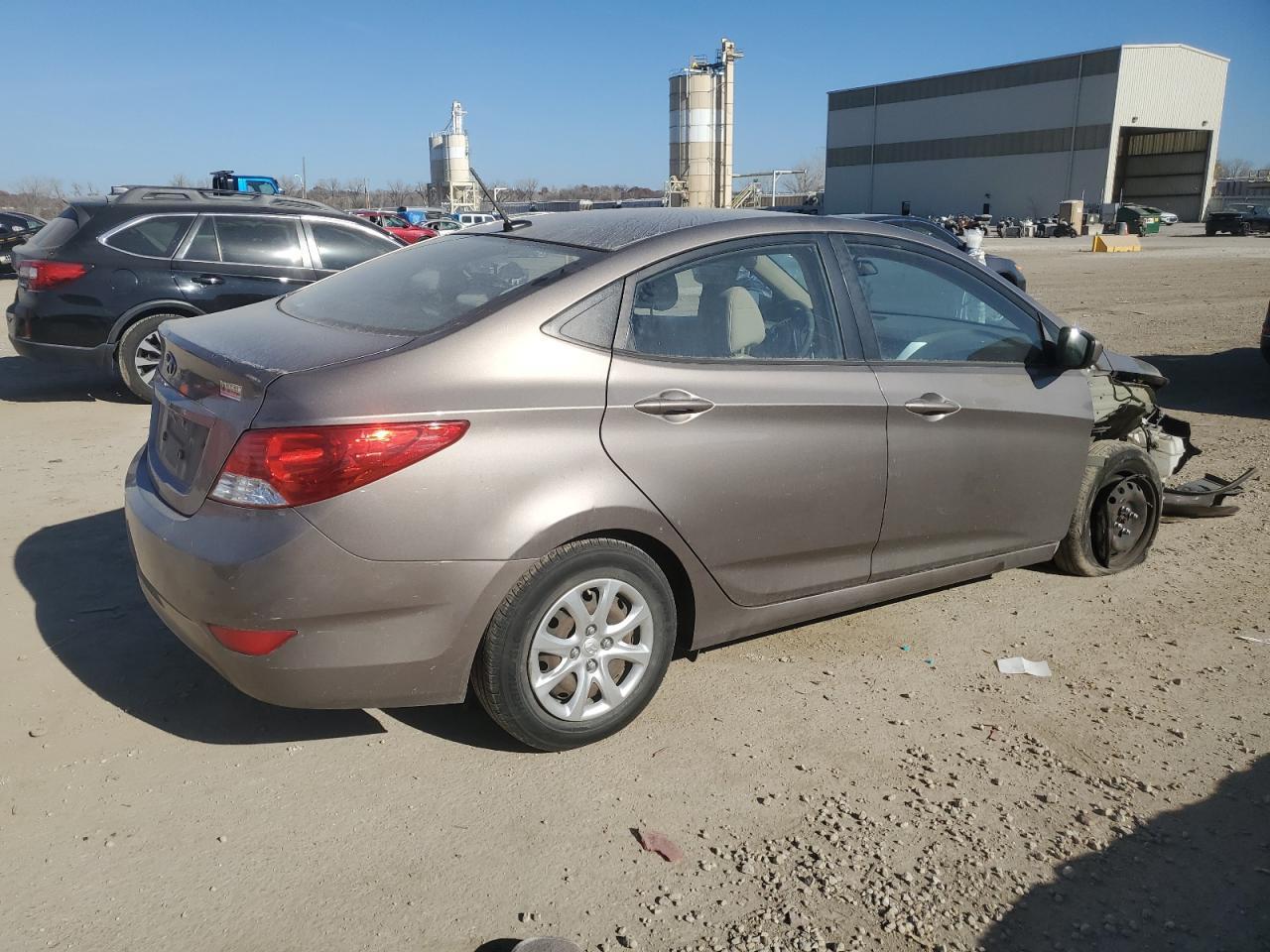 2014 HYUNDAI ACCENT GLS - Фото 3