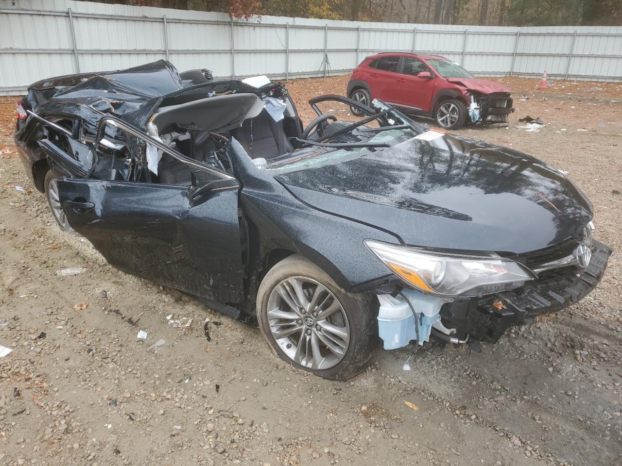 2017 TOYOTA CAMRY LE - Image 4