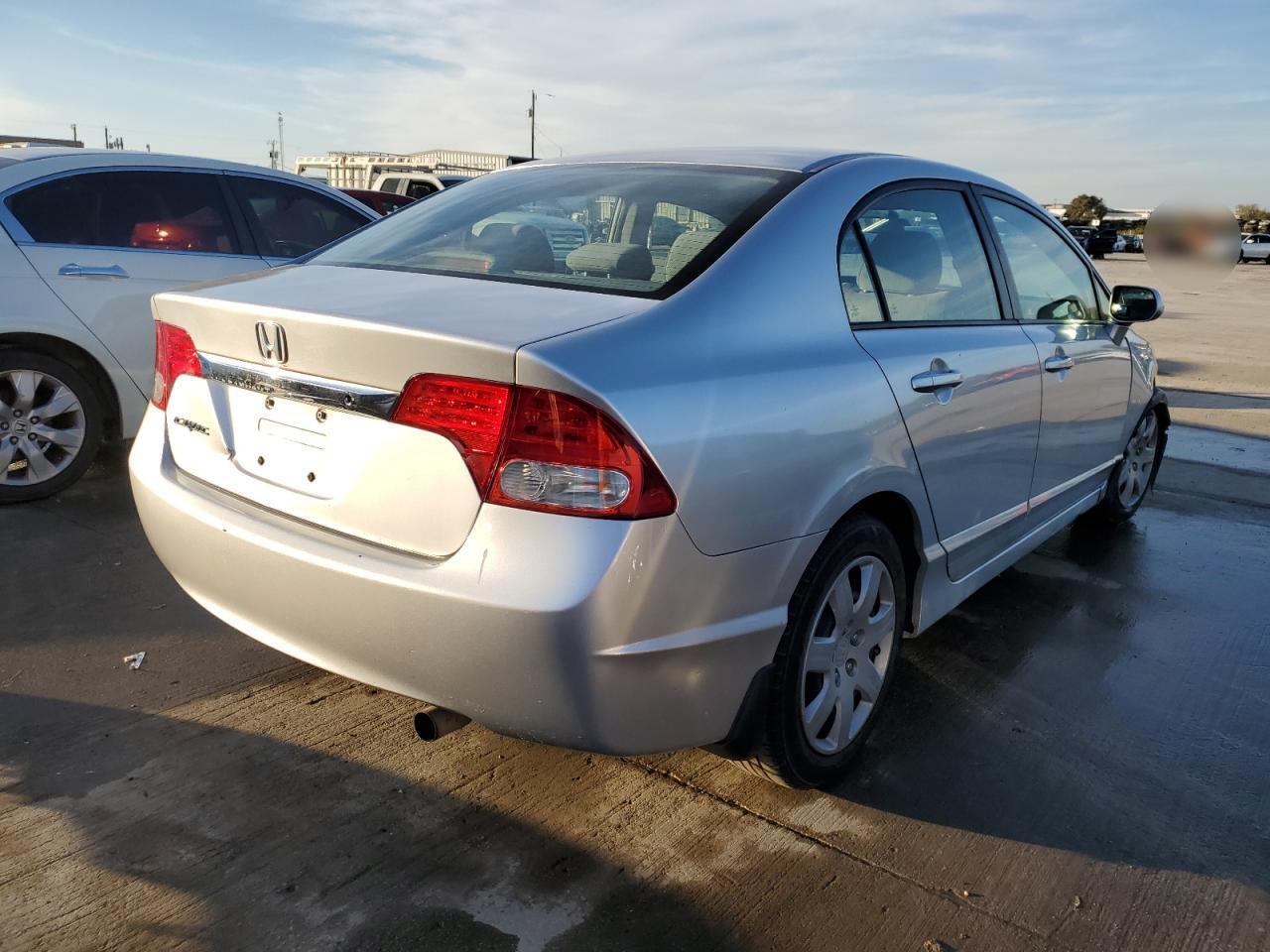 2011 HONDA CIVIC LX - Image 3