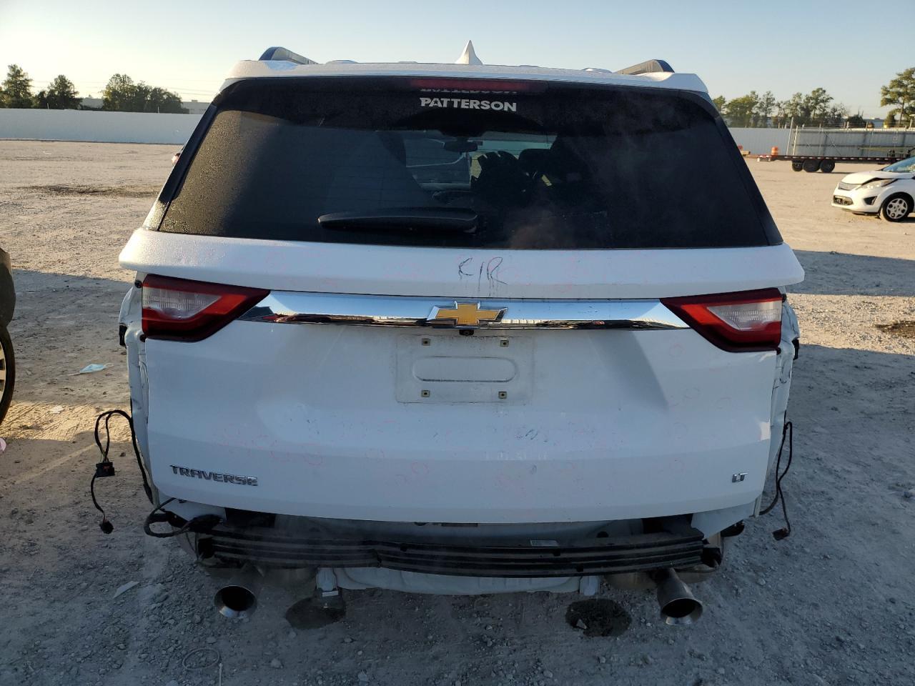 2021 CHEVROLET TRAVERSE L - Фото 6