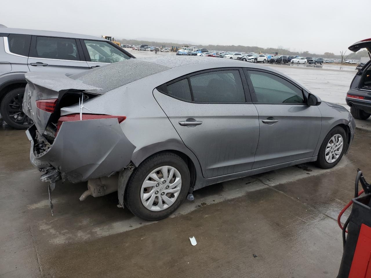 2019 HYUNDAI ELANTRA SE - Фото 3
