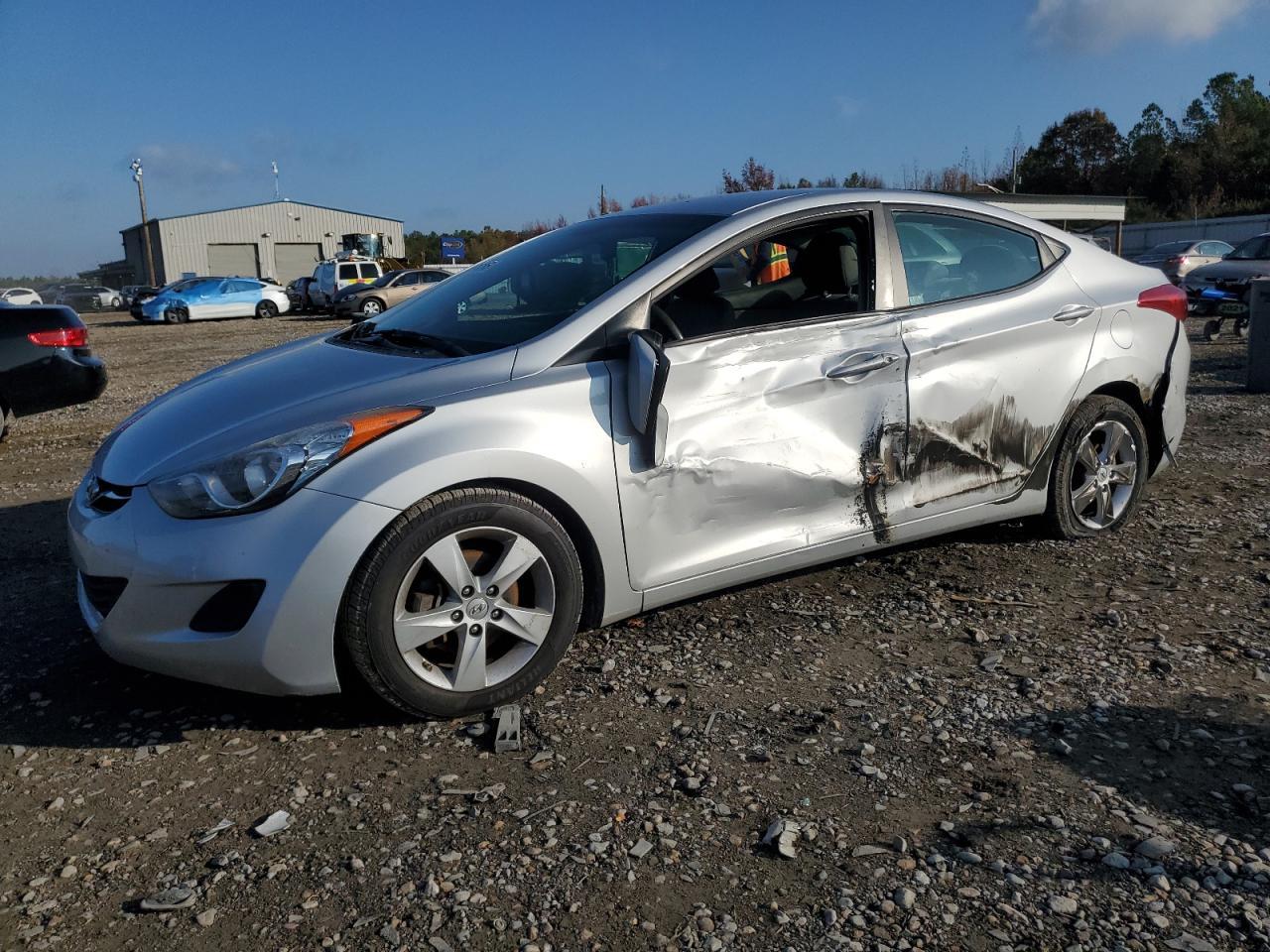 2013 HYUNDAI ELANTRA GL