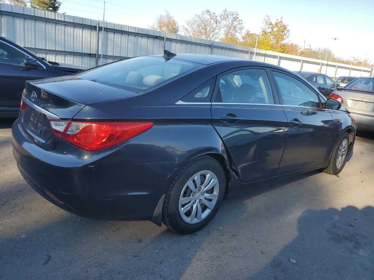 2013 HYUNDAI SONATA GLS - Фото 3