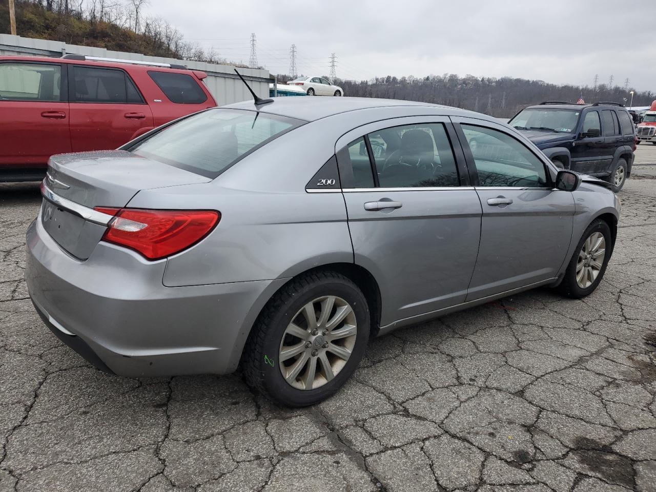 2013 CHRYSLER 200 LX - Фото 3