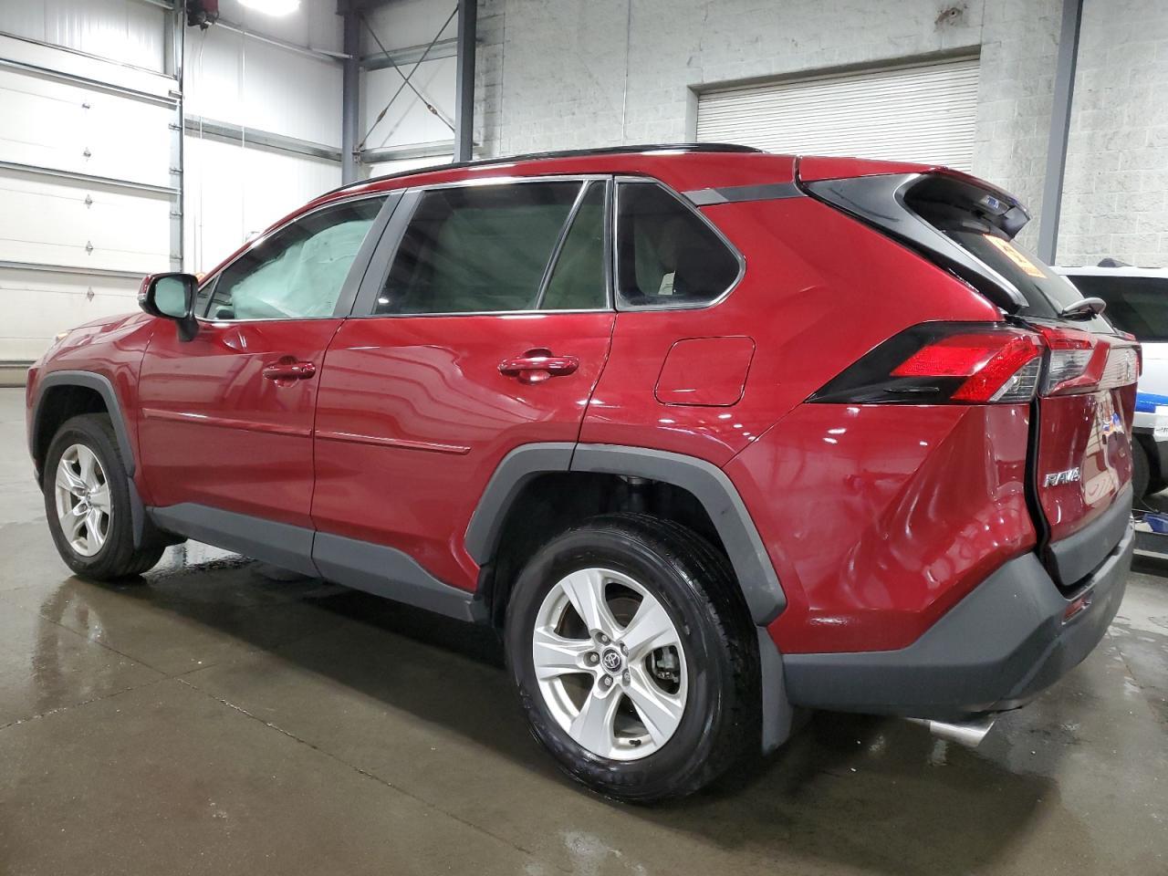 2020 TOYOTA RAV4 XLE - Image 2