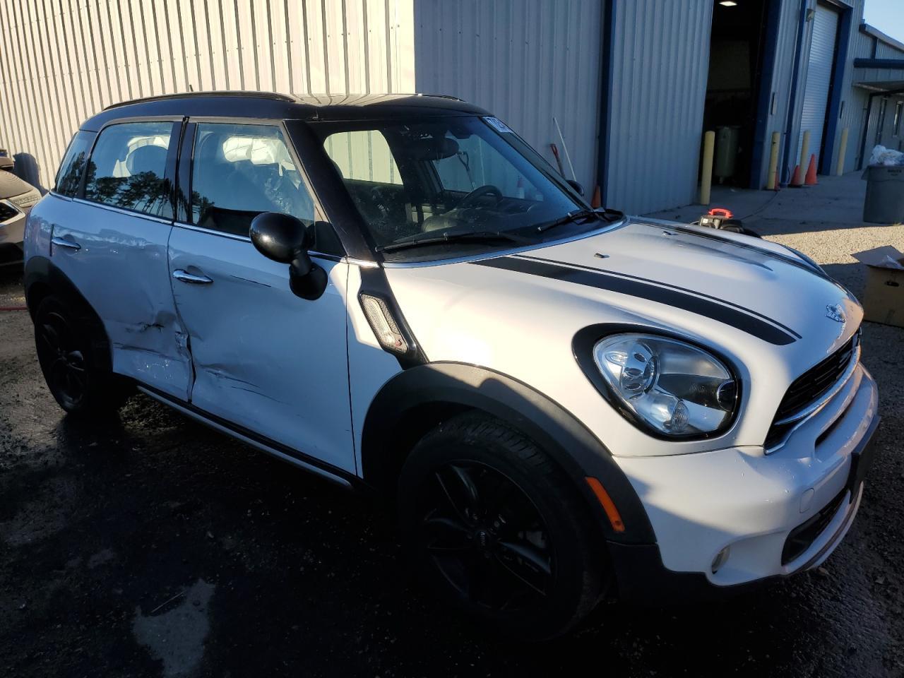 2015 MINI COOPER S C - Image 4