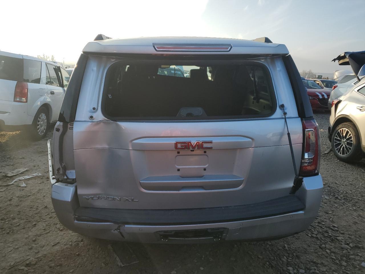 2016 GMC YUKON XL K - Фото 6