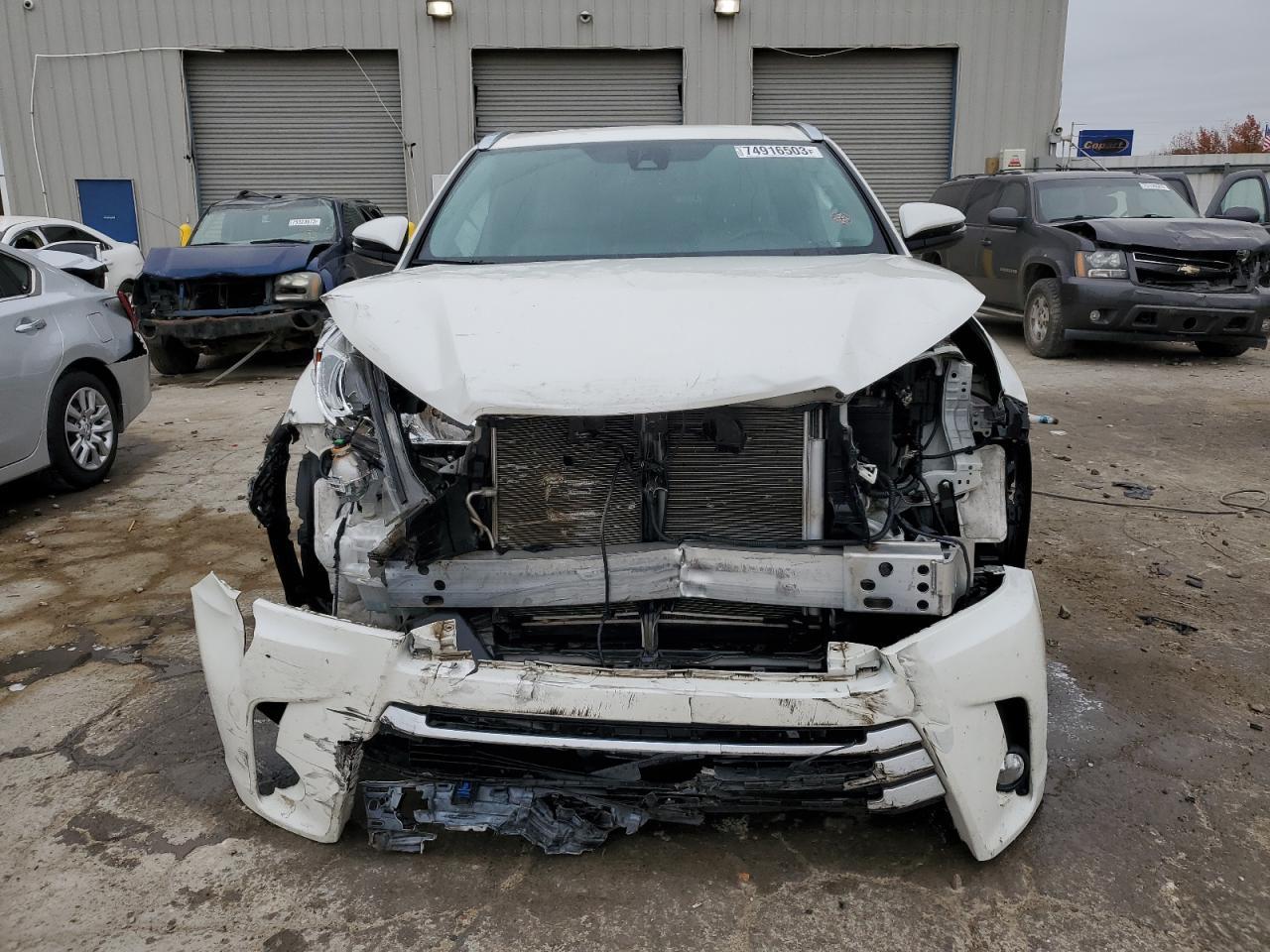 2019 TOYOTA HIGHLANDER - Фото 5
