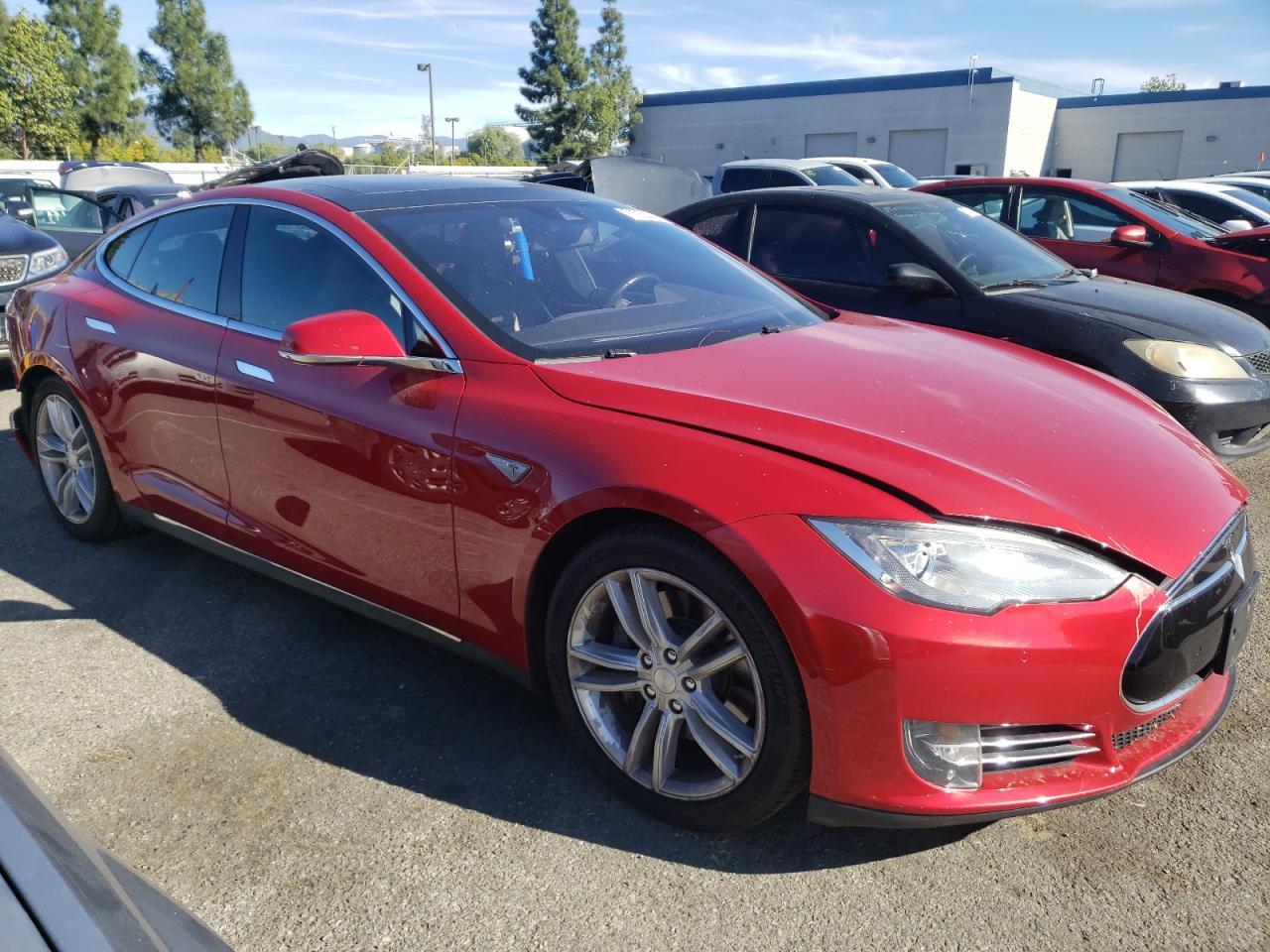2015 TESLA MODEL S - Фото 4