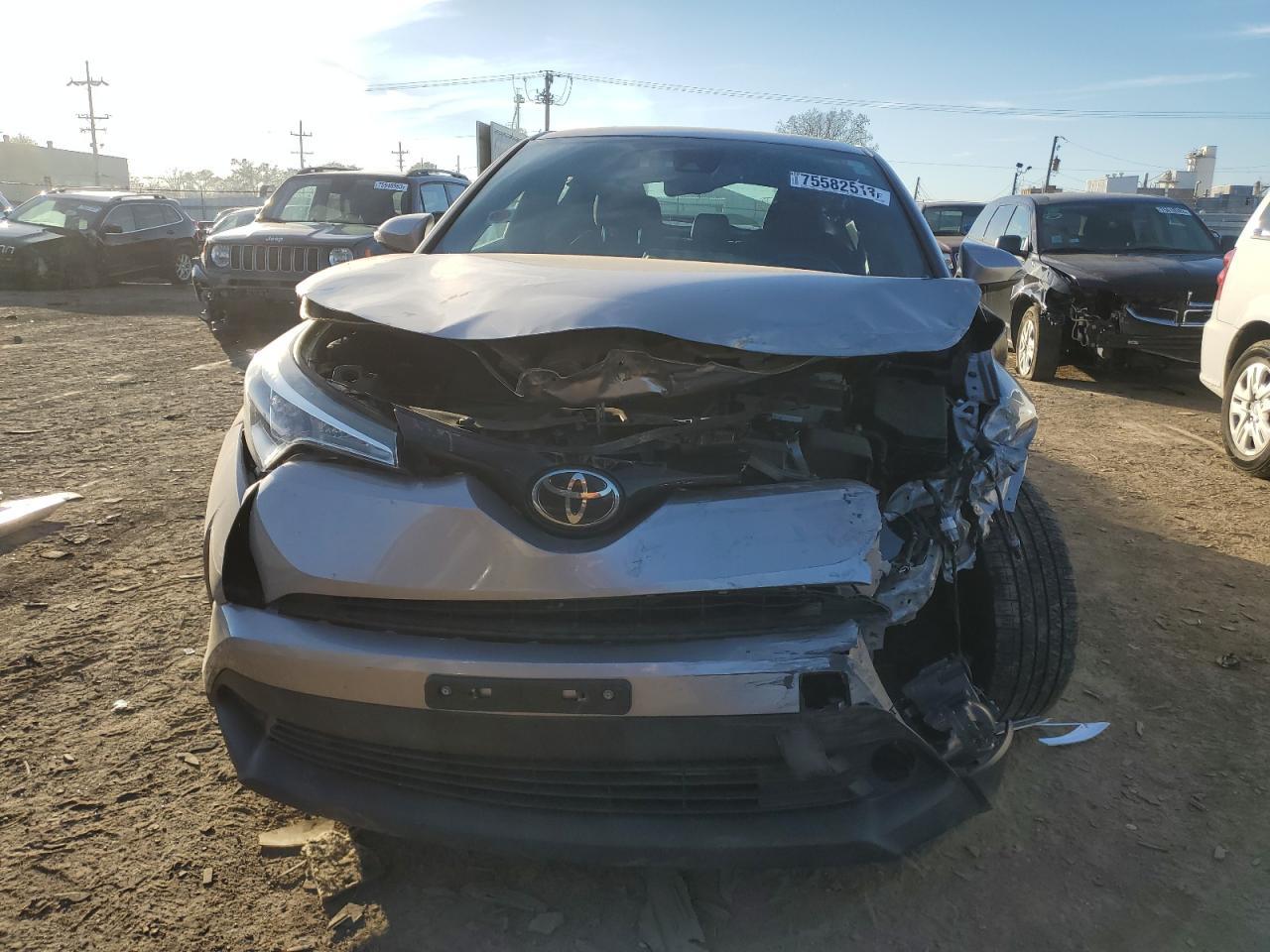 2018 TOYOTA C-HR XLE - Фото 5
