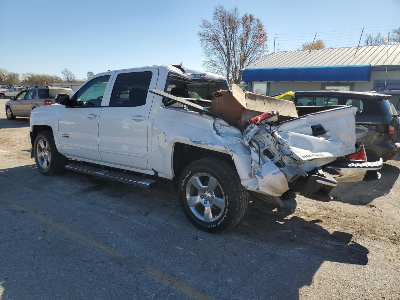 2017 CHEVROLET SILVERADO - Фото 2
