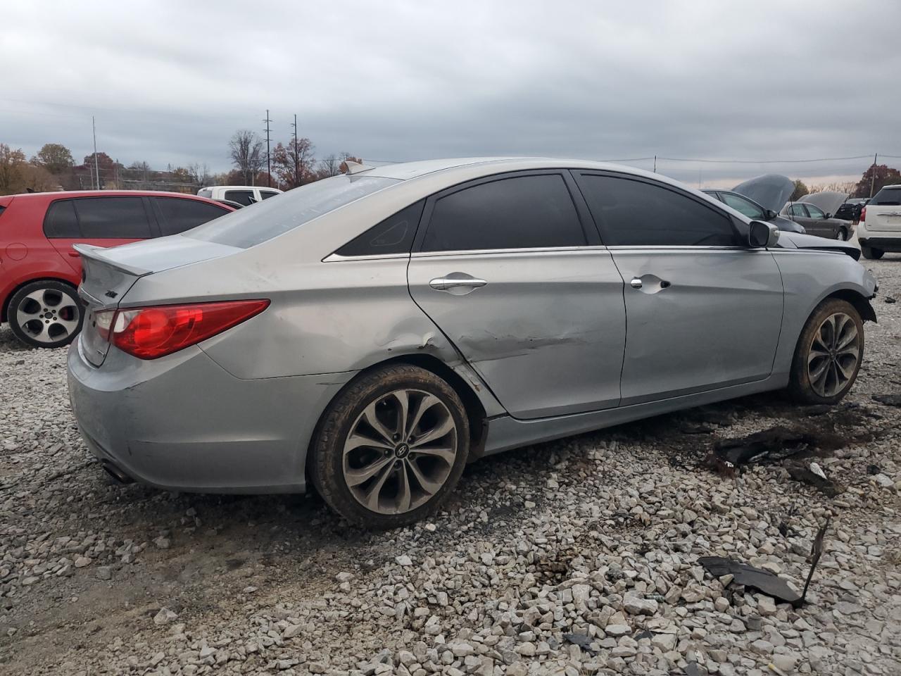 2013 HYUNDAI SONATA SE - Image 3