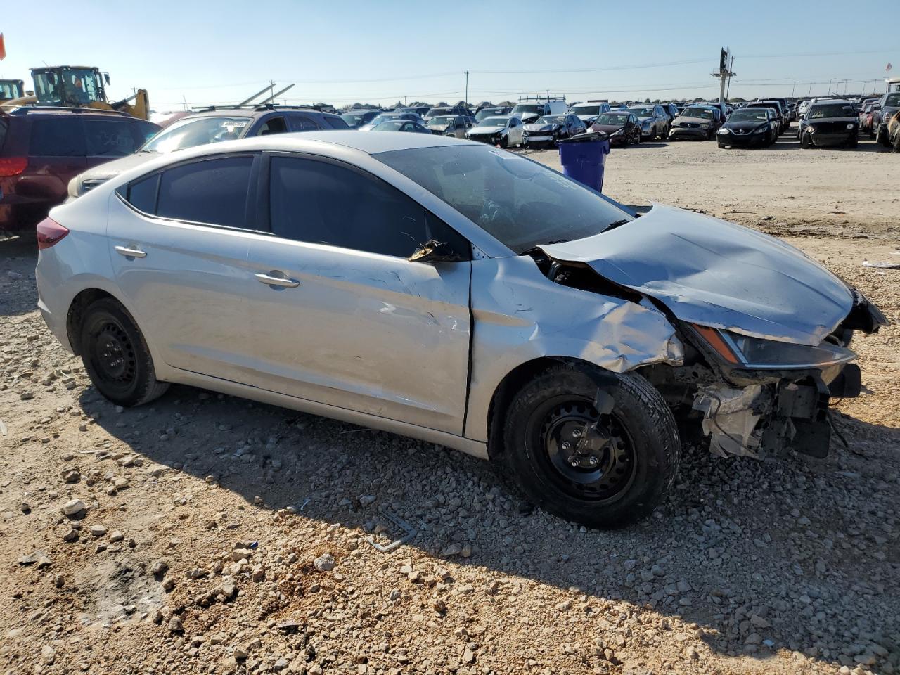 2019 HYUNDAI ELANTRA SE - Фото 4
