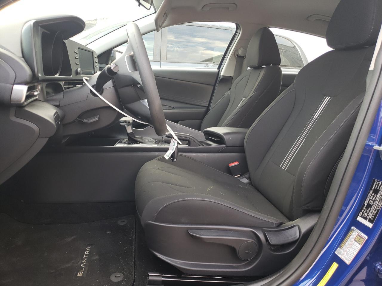 2022 HYUNDAI ELANTRA SE - Фото 7