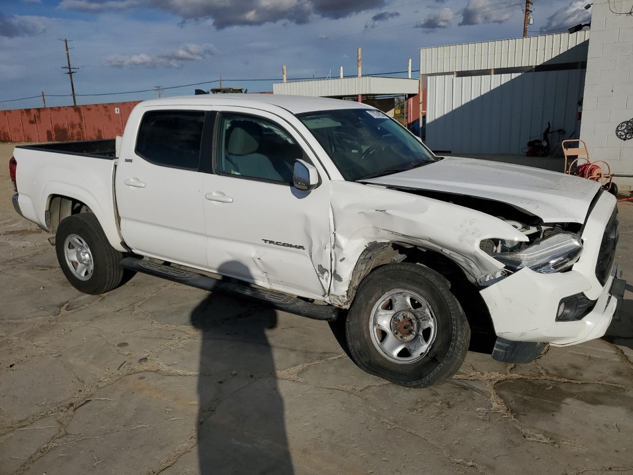 2018 TOYOTA TACOMA DOU - Image 4