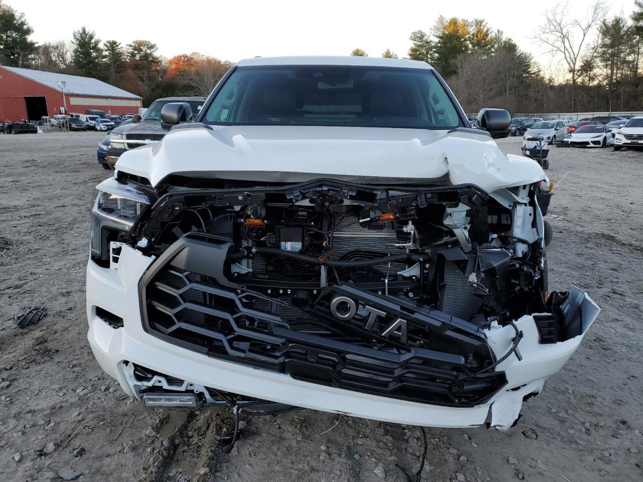 2023 TOYOTA SEQUOIA SR - Image 5