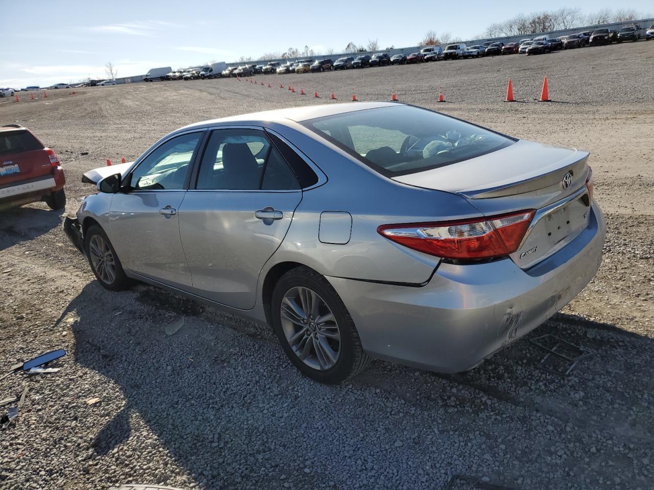 2017 TOYOTA CAMRY LE - Фото 2