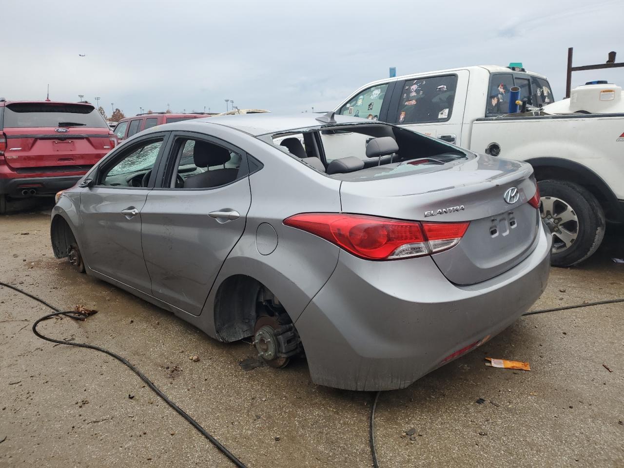 2013 HYUNDAI ELANTRA GL - Image 2