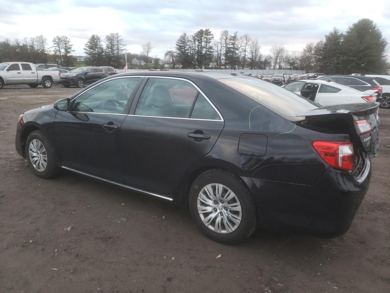 2014 TOYOTA CAMRY L - Фото 2