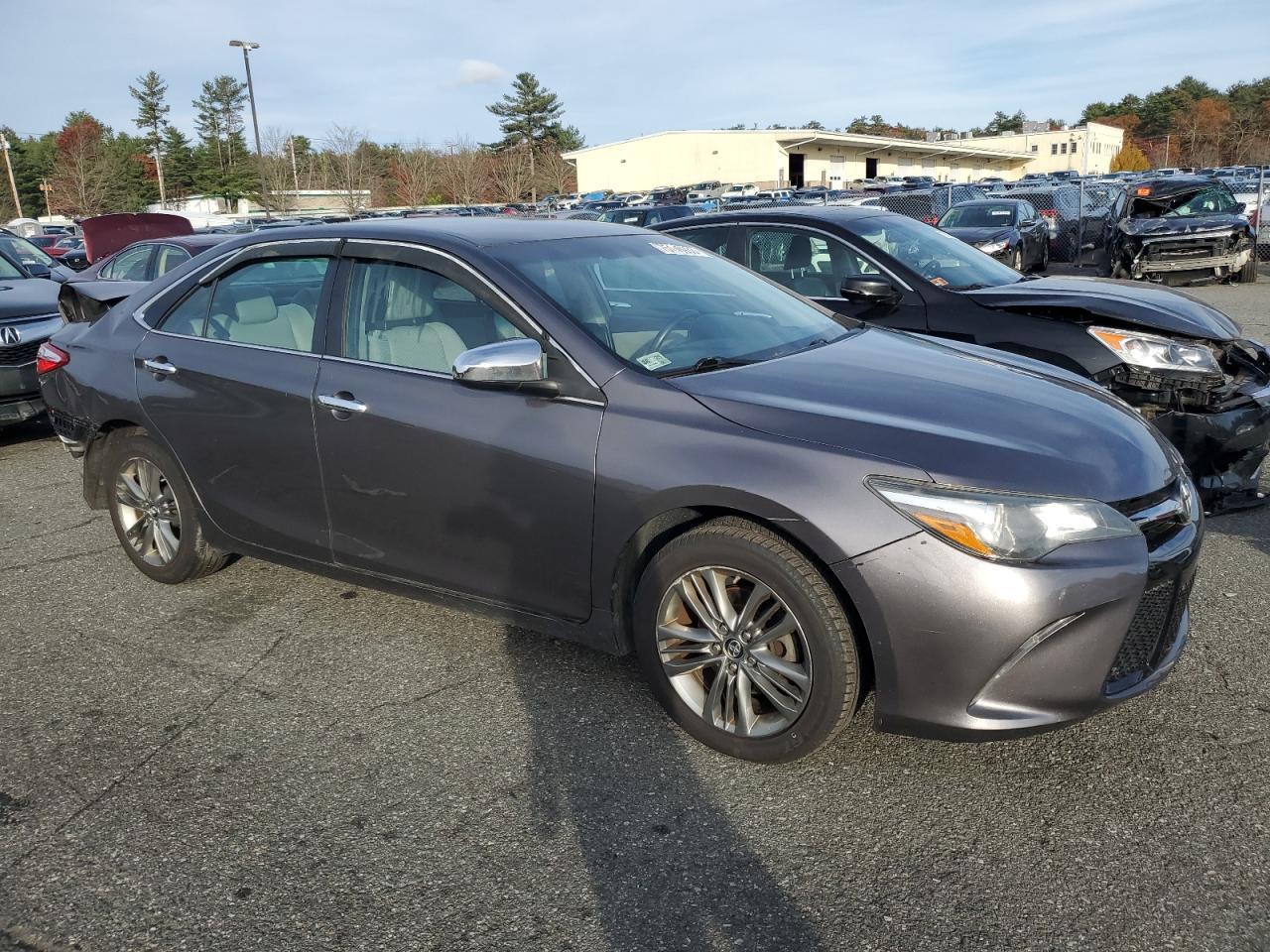 2017 TOYOTA CAMRY LE - Image 4