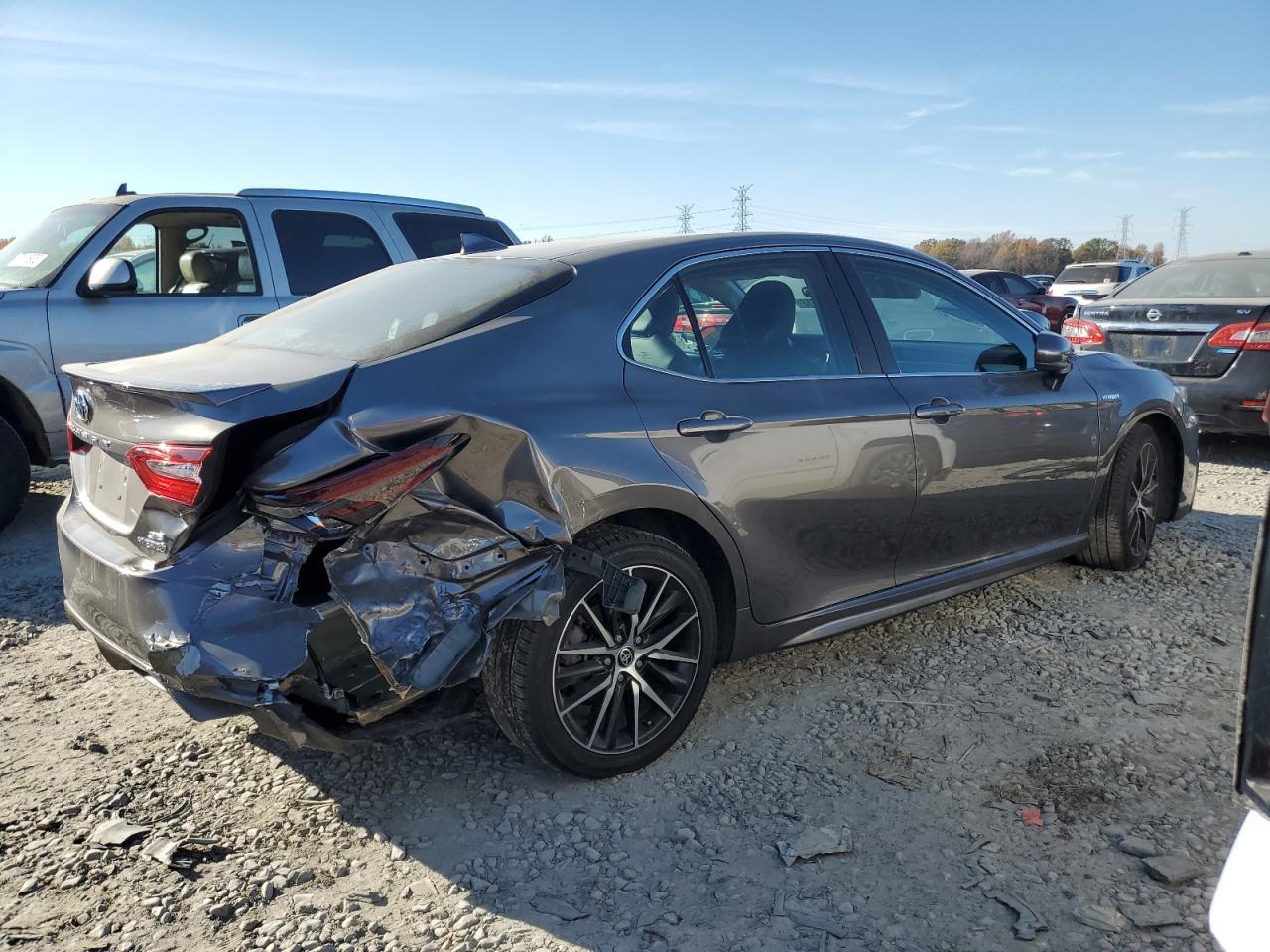 2021 TOYOTA CAMRY SE - Фото 3