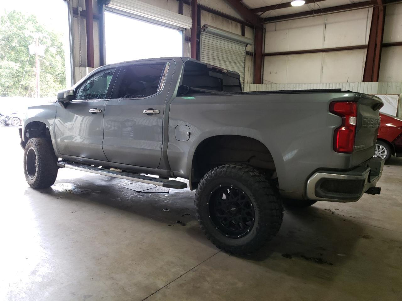 2019 CHEVROLET SILVERADO - Фото 2