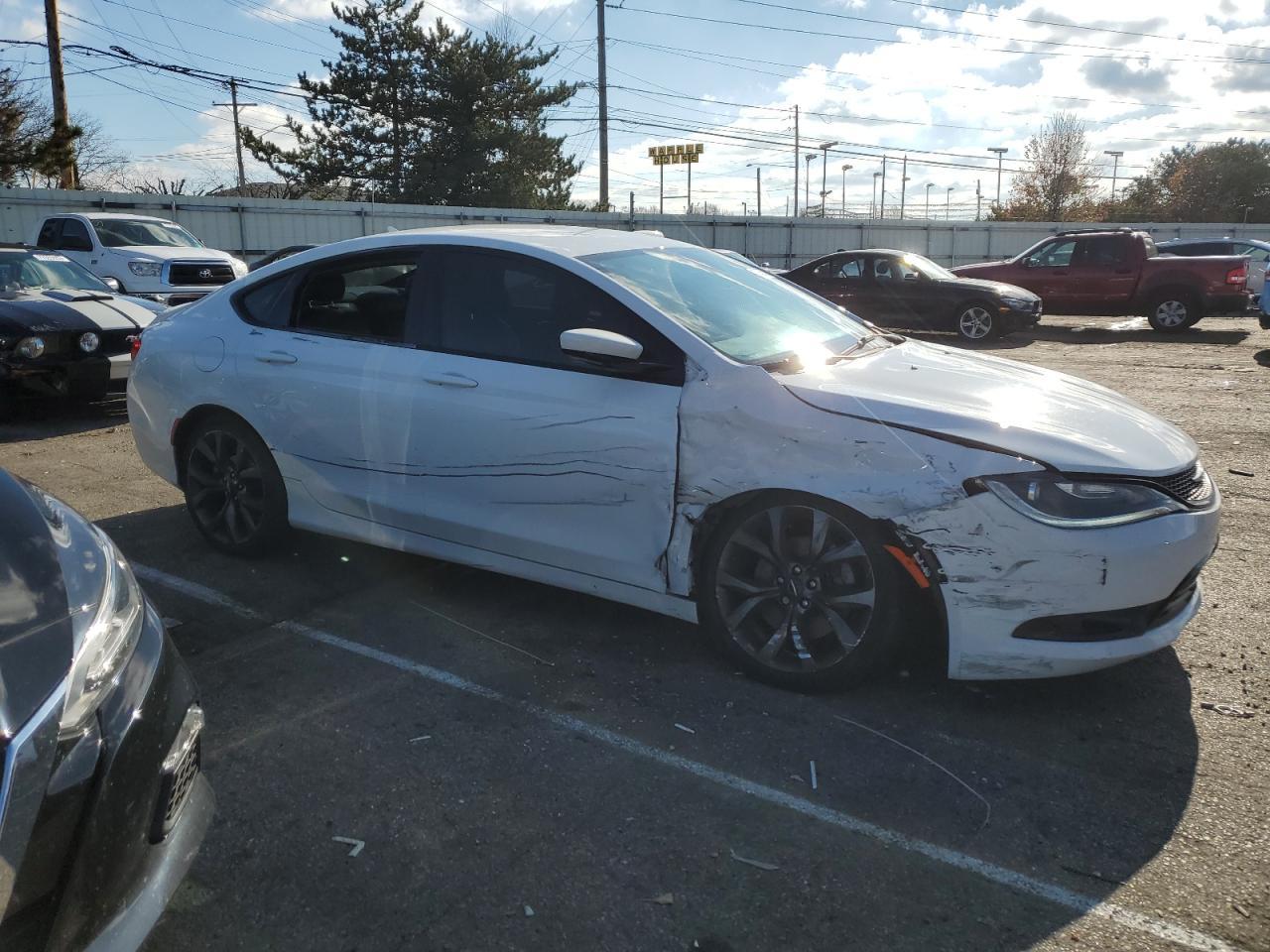 2015 CHRYSLER 200 S - Фото 4
