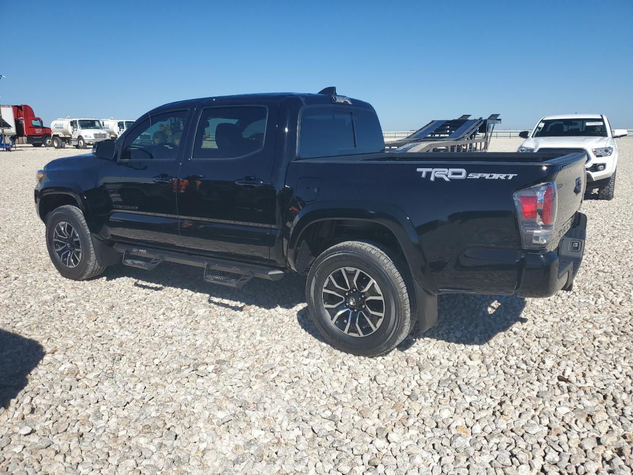 2023 TOYOTA TACOMA DOU - Фото 2