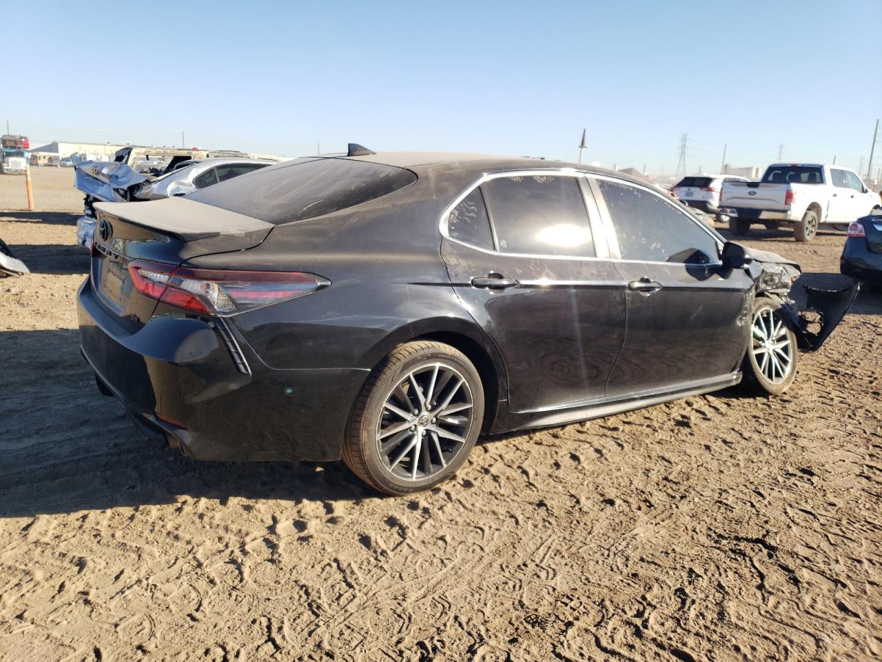 2021 TOYOTA CAMRY SE - Фото 3