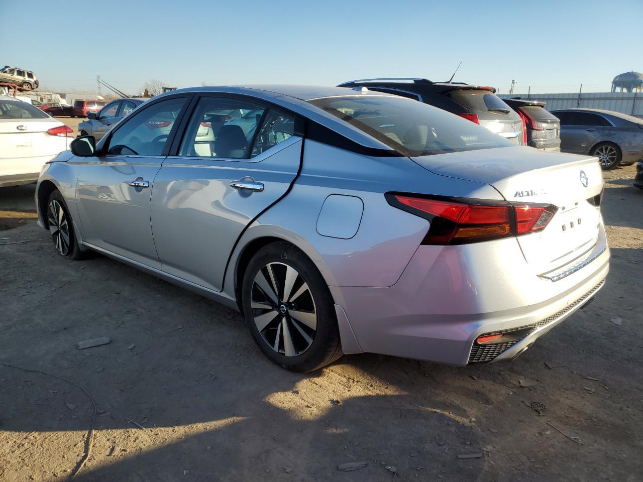 2022 NISSAN ALTIMA SV - Фото 2