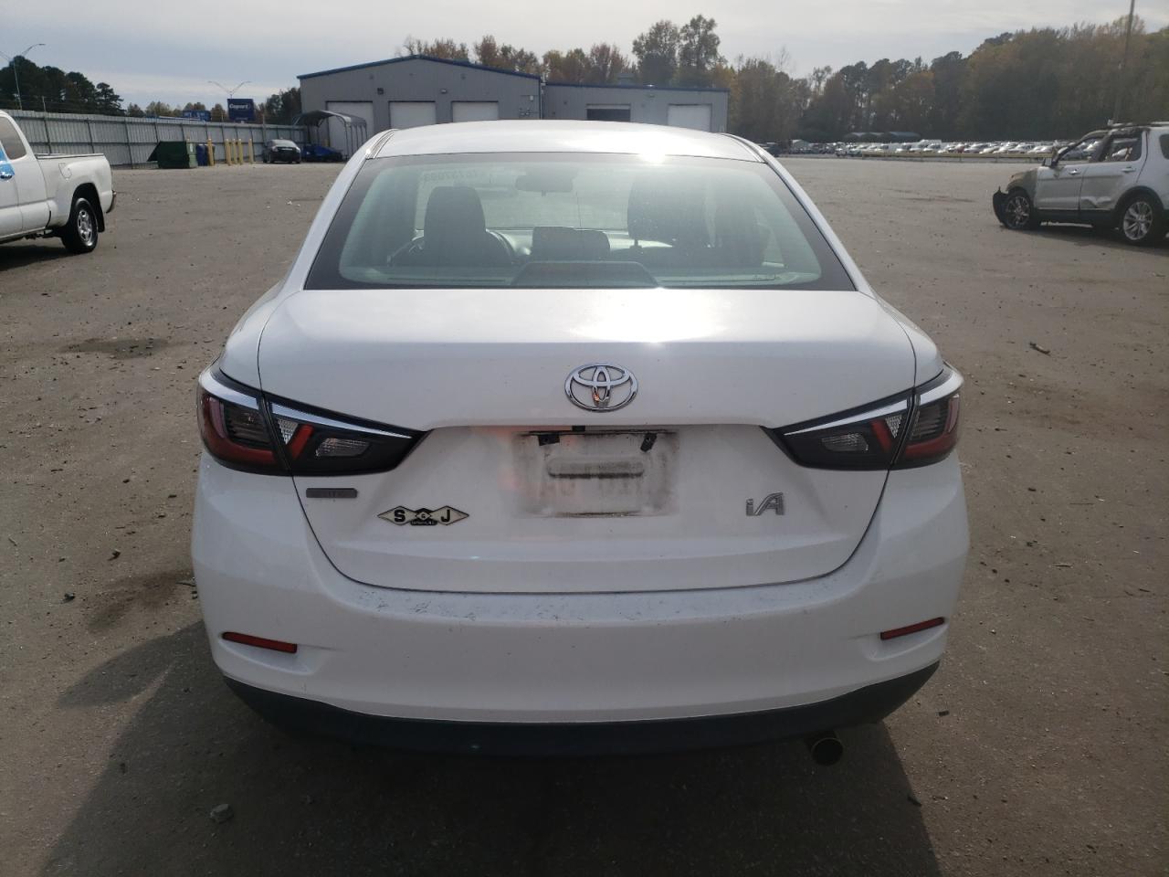 2017 TOYOTA YARIS IA - Фото 6