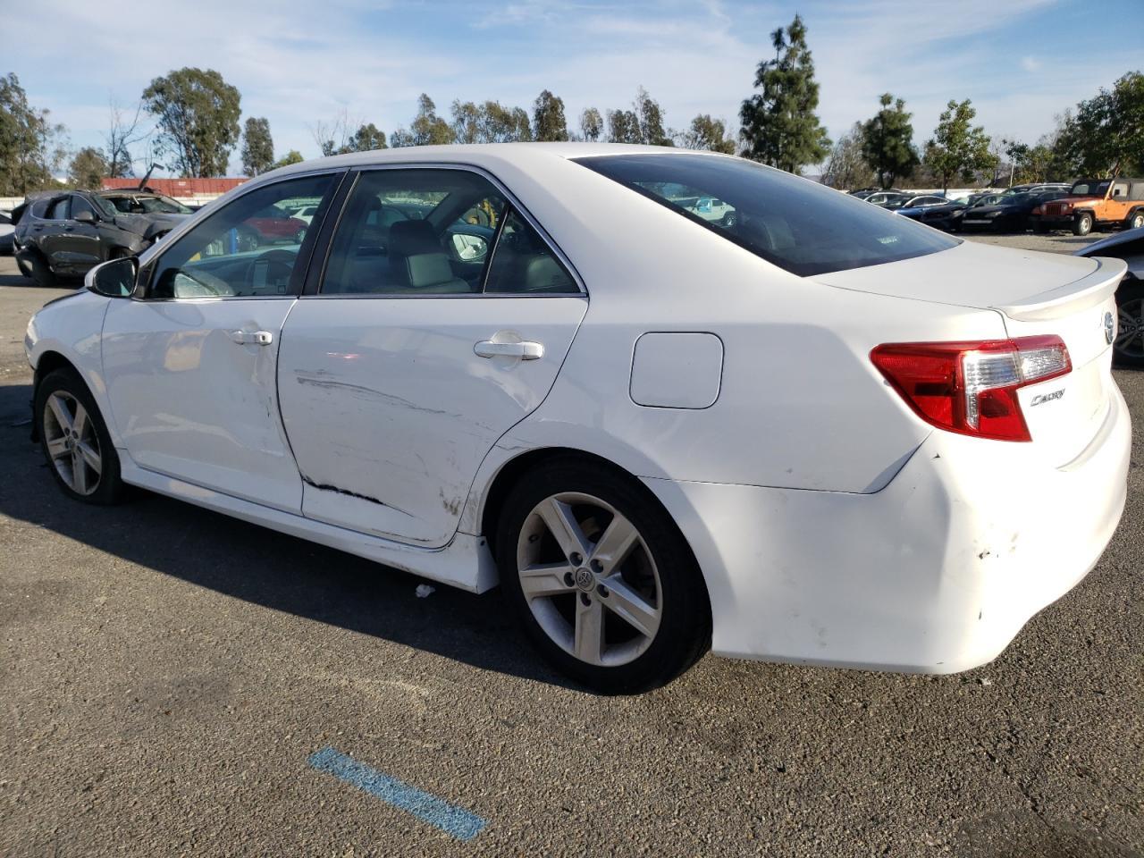 2014 TOYOTA CAMRY L - Image 2