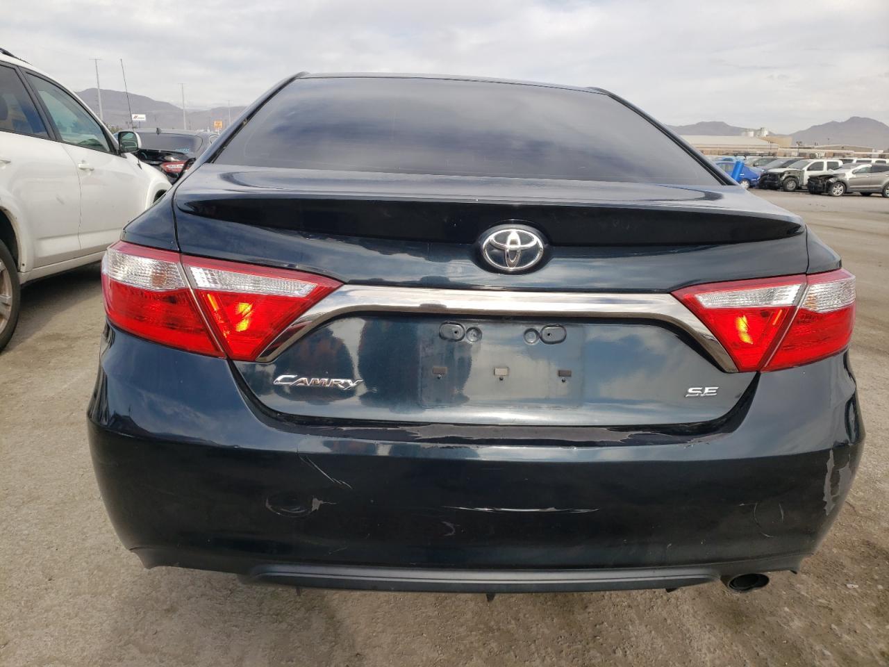 2016 TOYOTA CAMRY LE - Фото 2