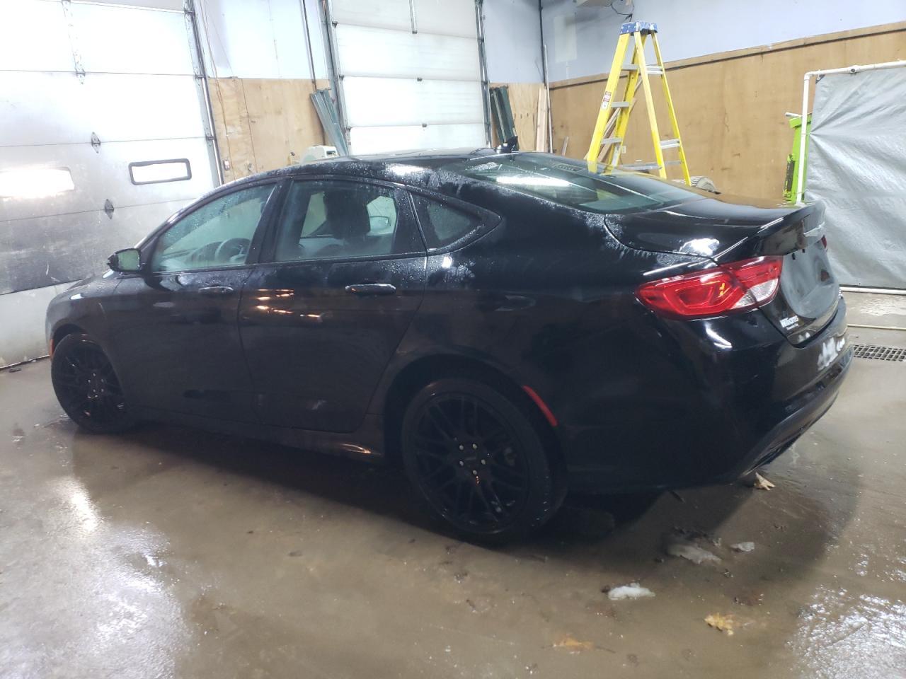 2015 CHRYSLER 200 S - Фото 2