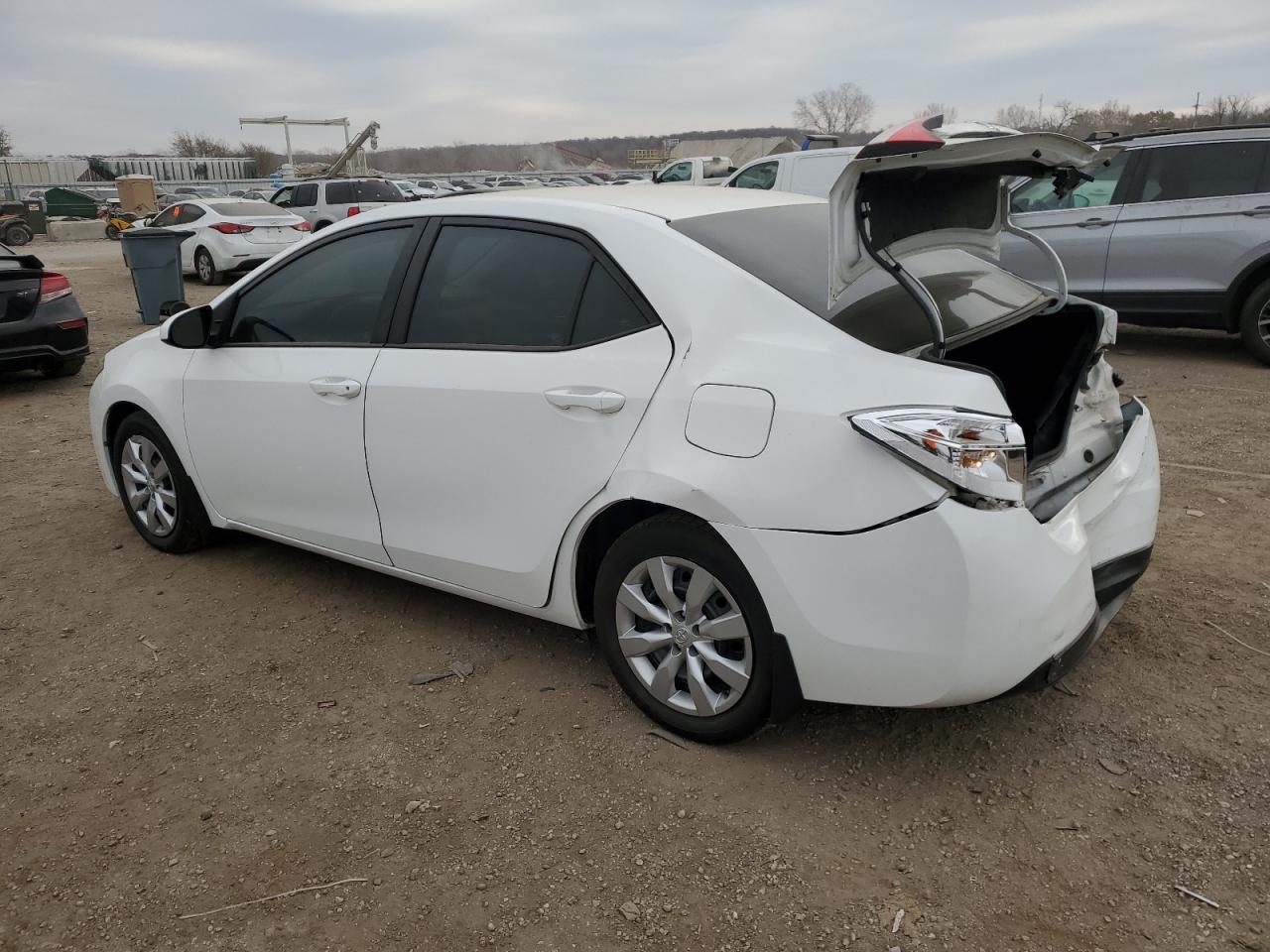 2015 TOYOTA COROLLA L - Image 2
