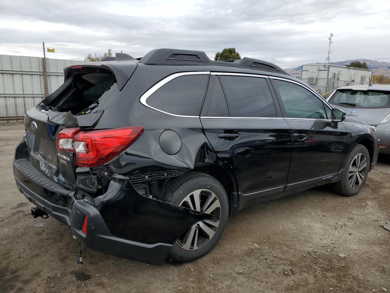 2018 SUBARU OUTBACK 3. - Image 3