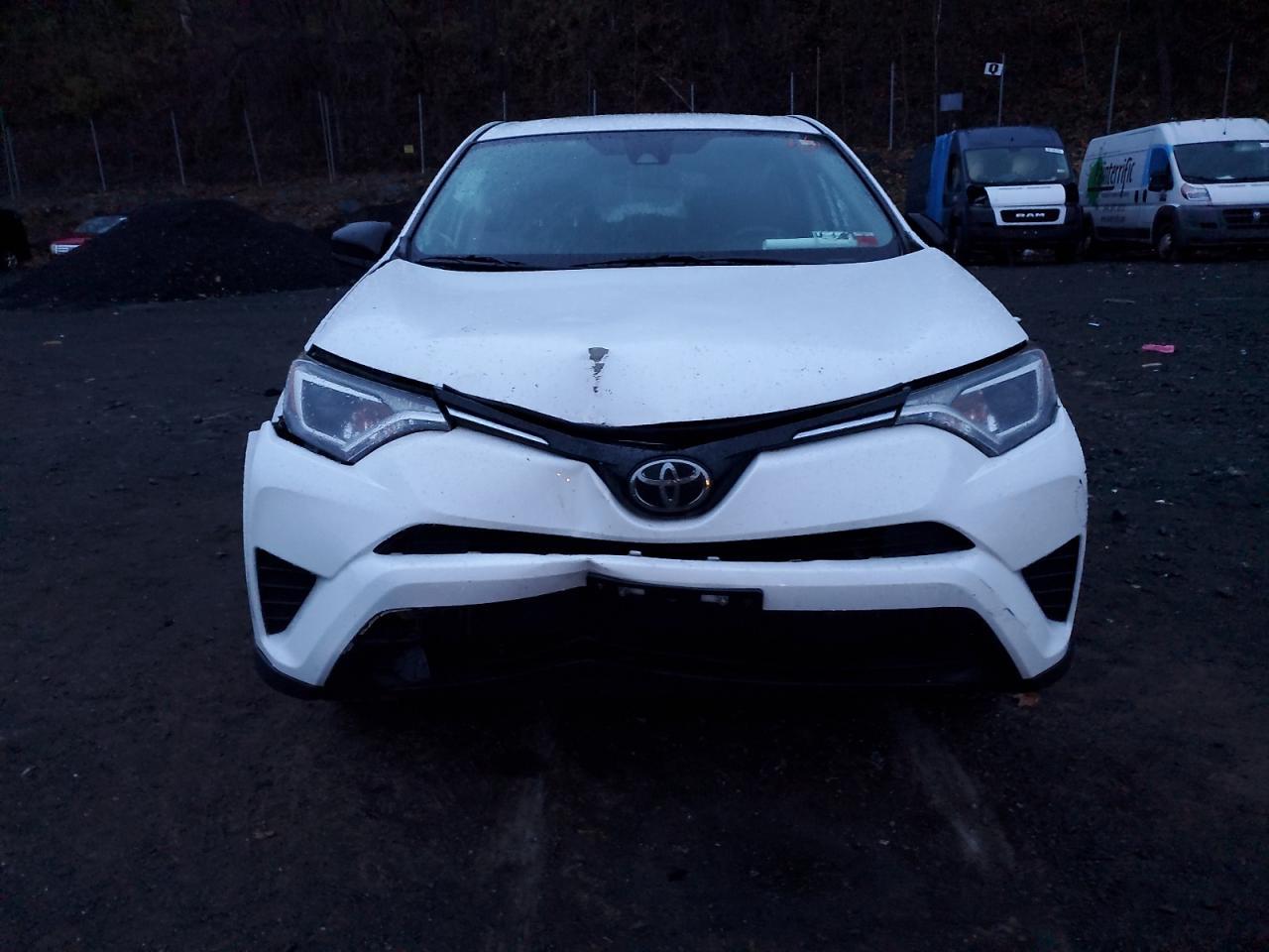 2018 TOYOTA RAV4 LE - Image 5