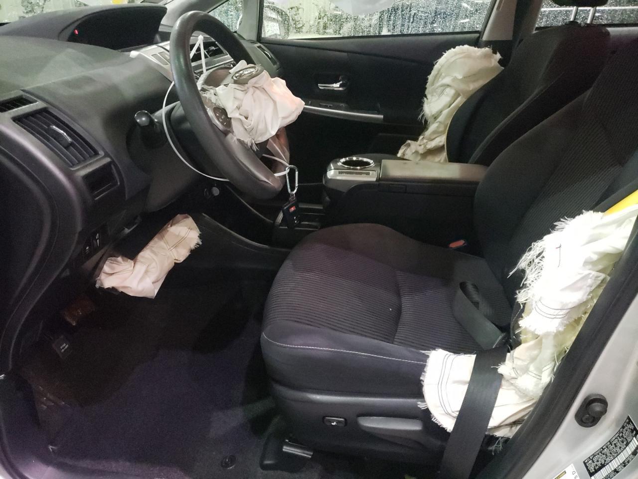 2017 TOYOTA PRIUS V - Фото 7