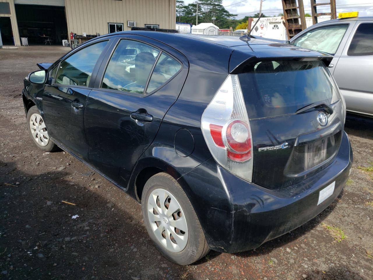 2013 TOYOTA PRIUS C - Image 2