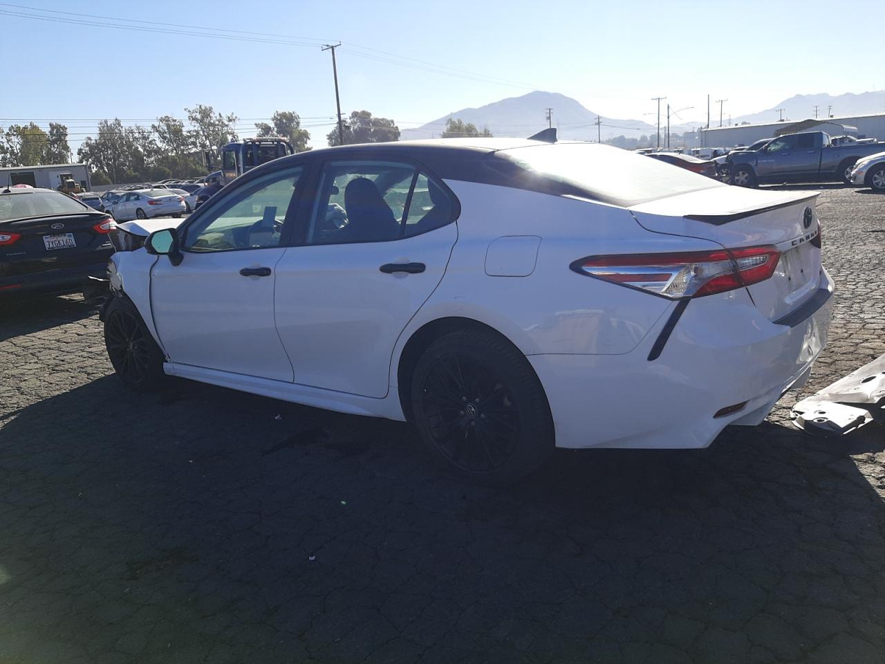 2020 TOYOTA CAMRY SE - Image 2