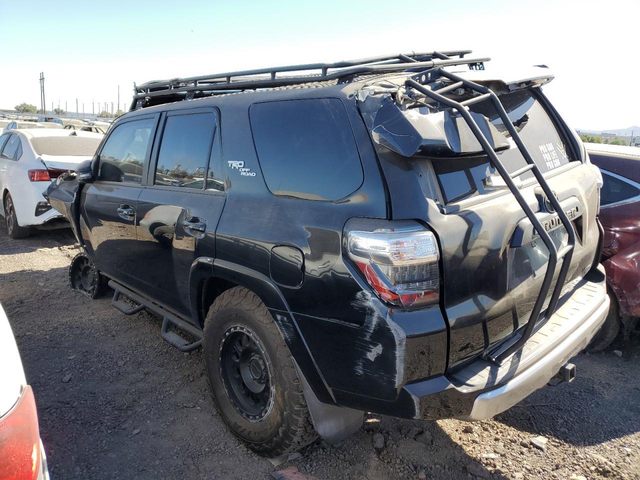 2018 TOYOTA 4RUNNER SR - Image 2