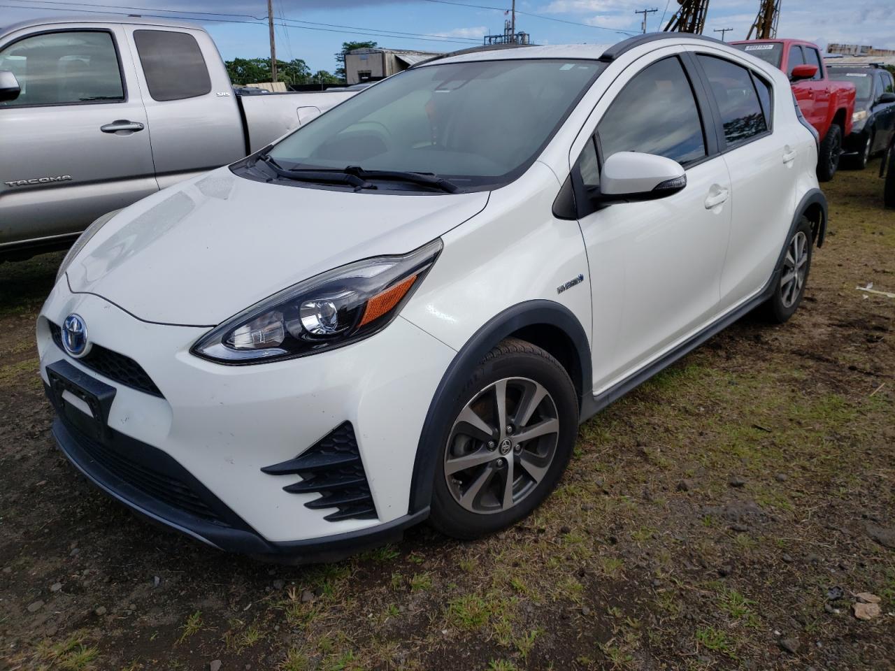 2018 TOYOTA PRIUS C car image