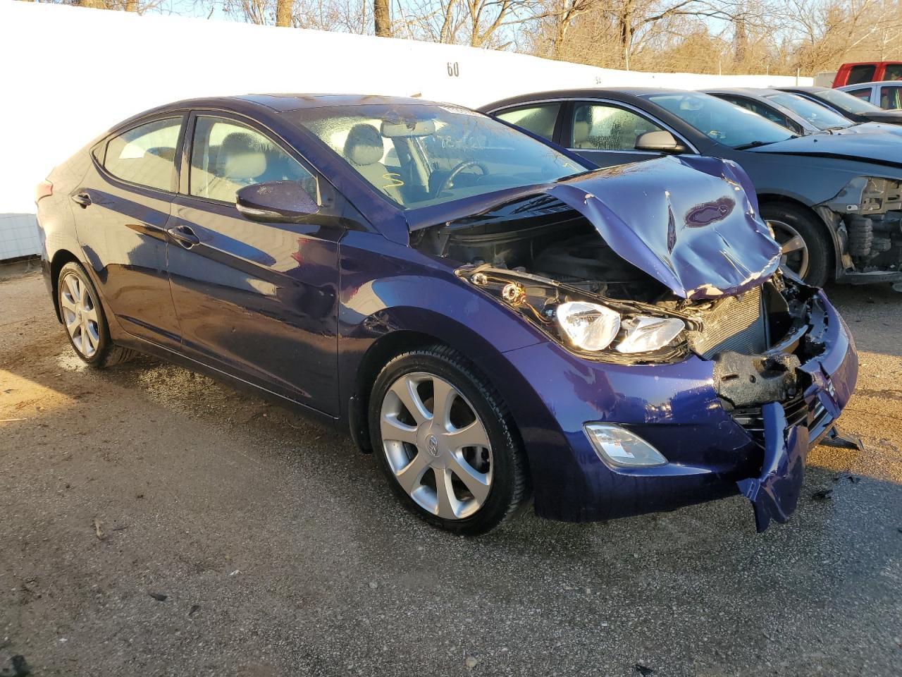 2013 HYUNDAI ELANTRA GL - Image 4